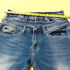 Buffalo David Biton Jean's straight New with out tag 👌. 32-32    2 pieces